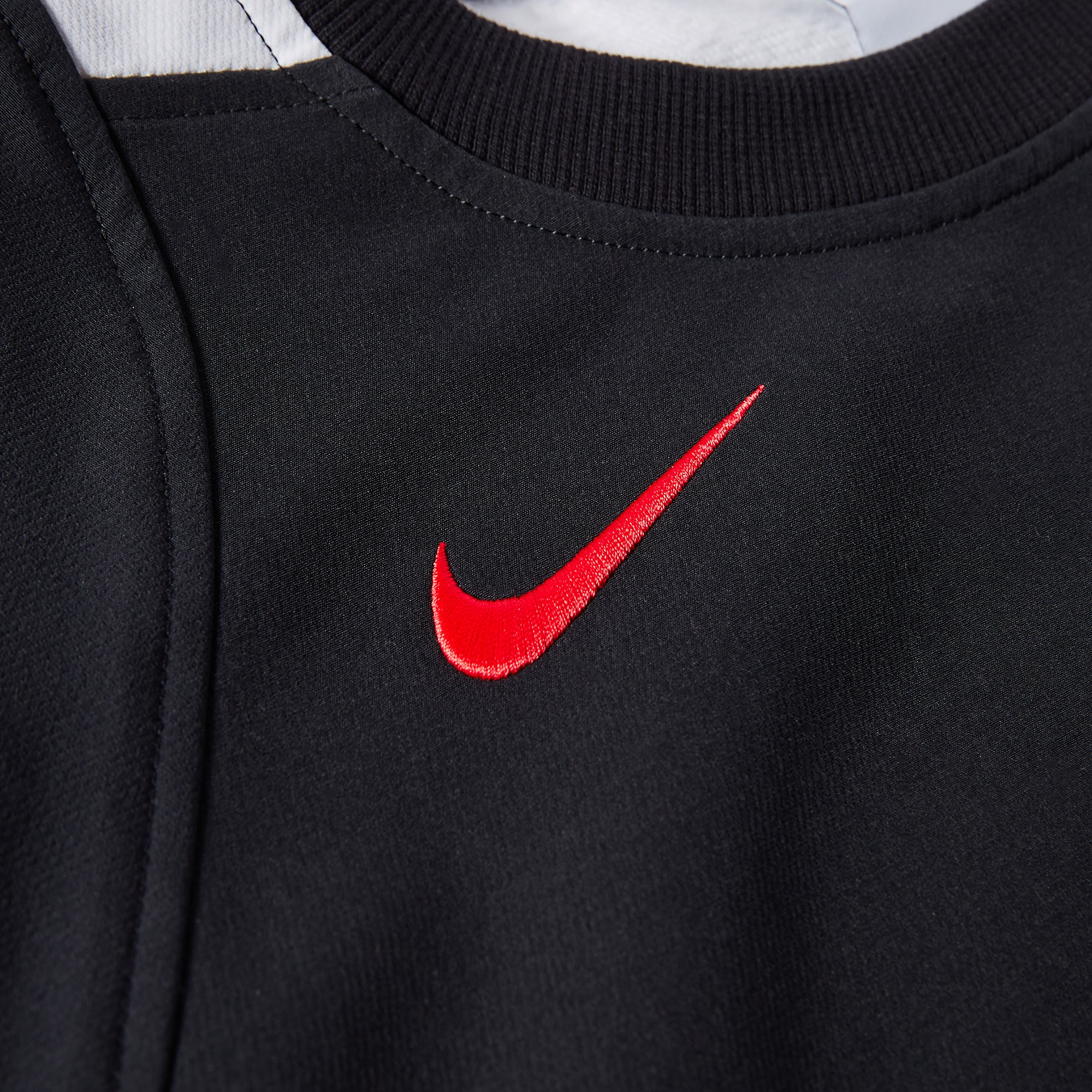 nike black red shirt