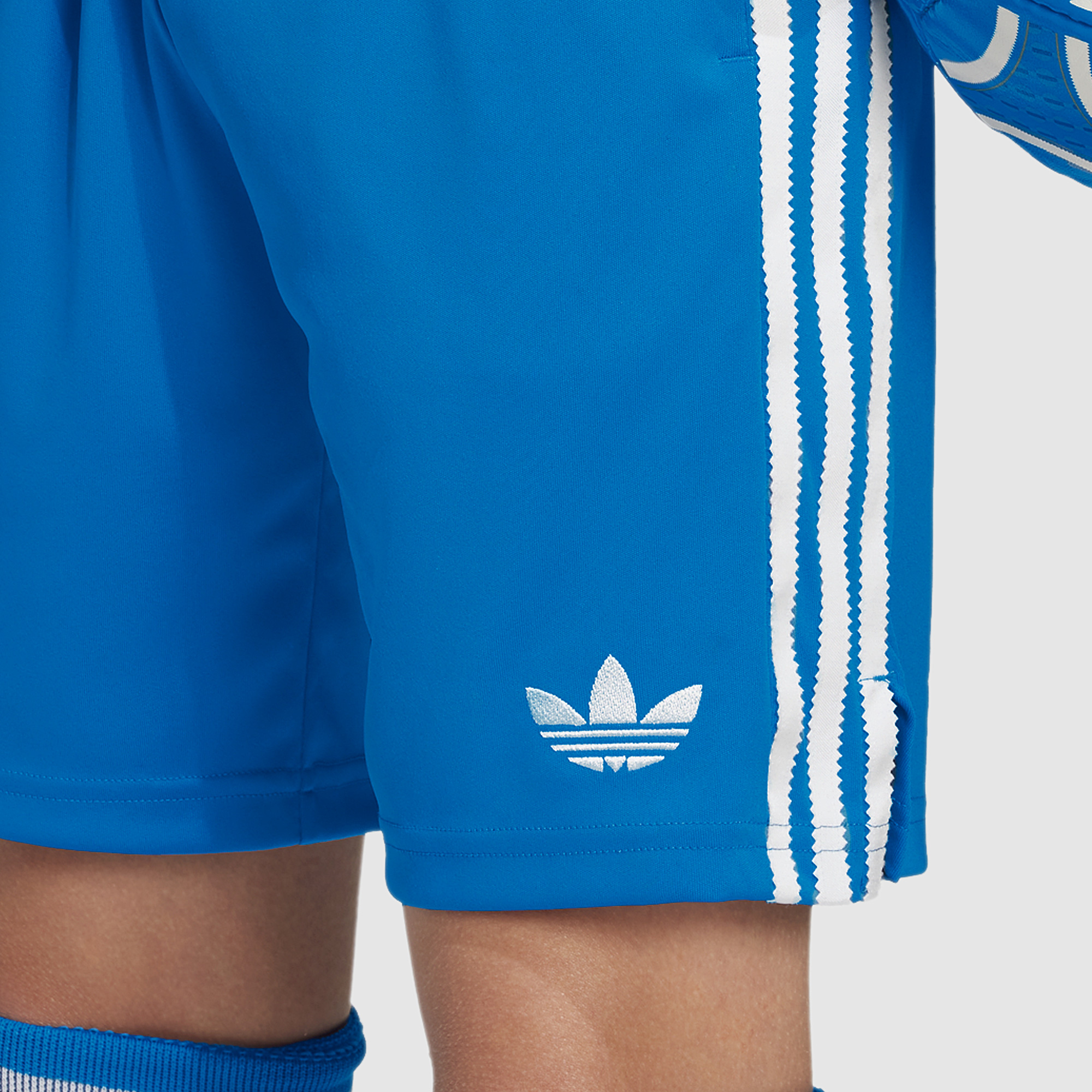 adidas gazelle silver green womens Vintage Adidas Originals Shorts Medium – dla dushy main image 1