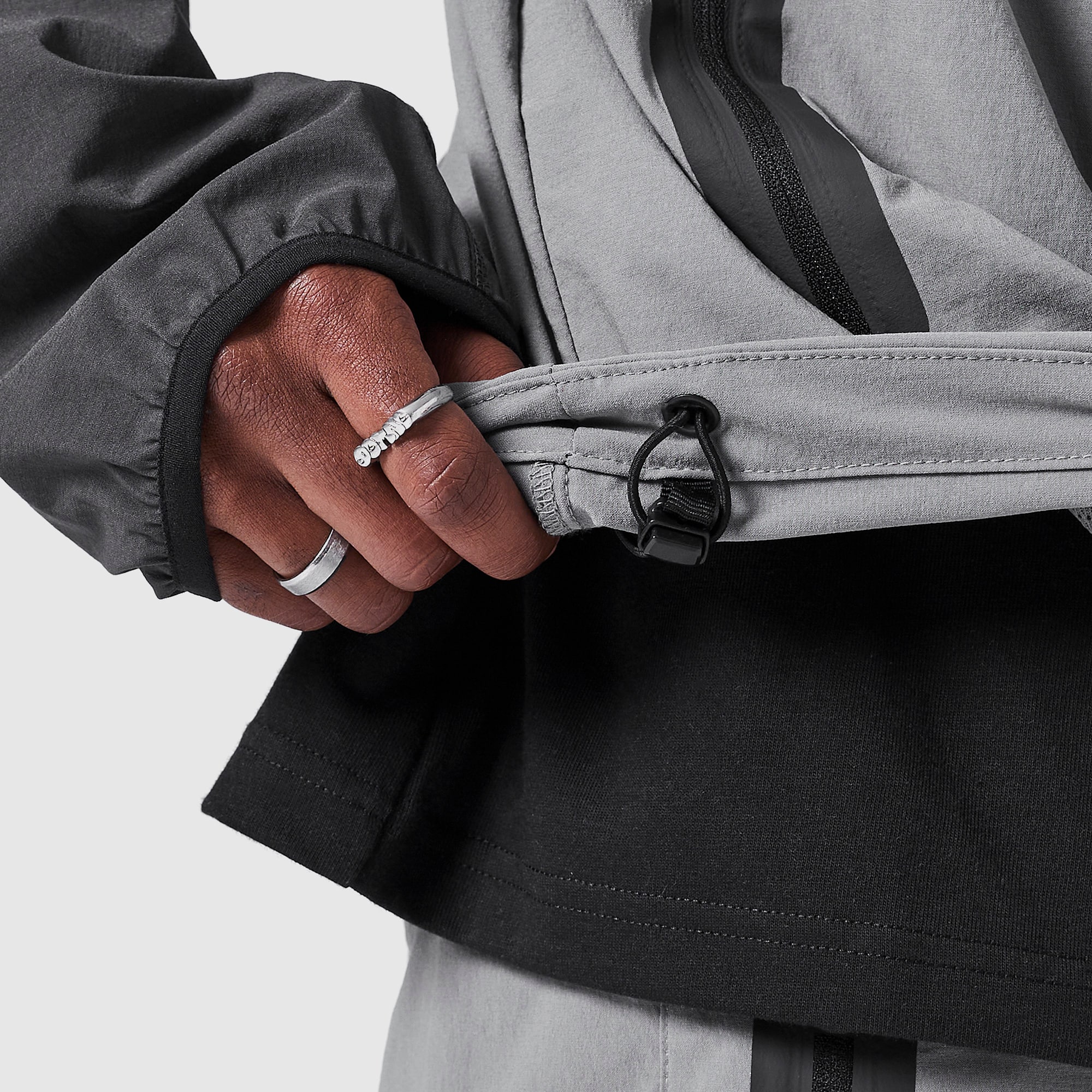 nike jacket with zipper pockets