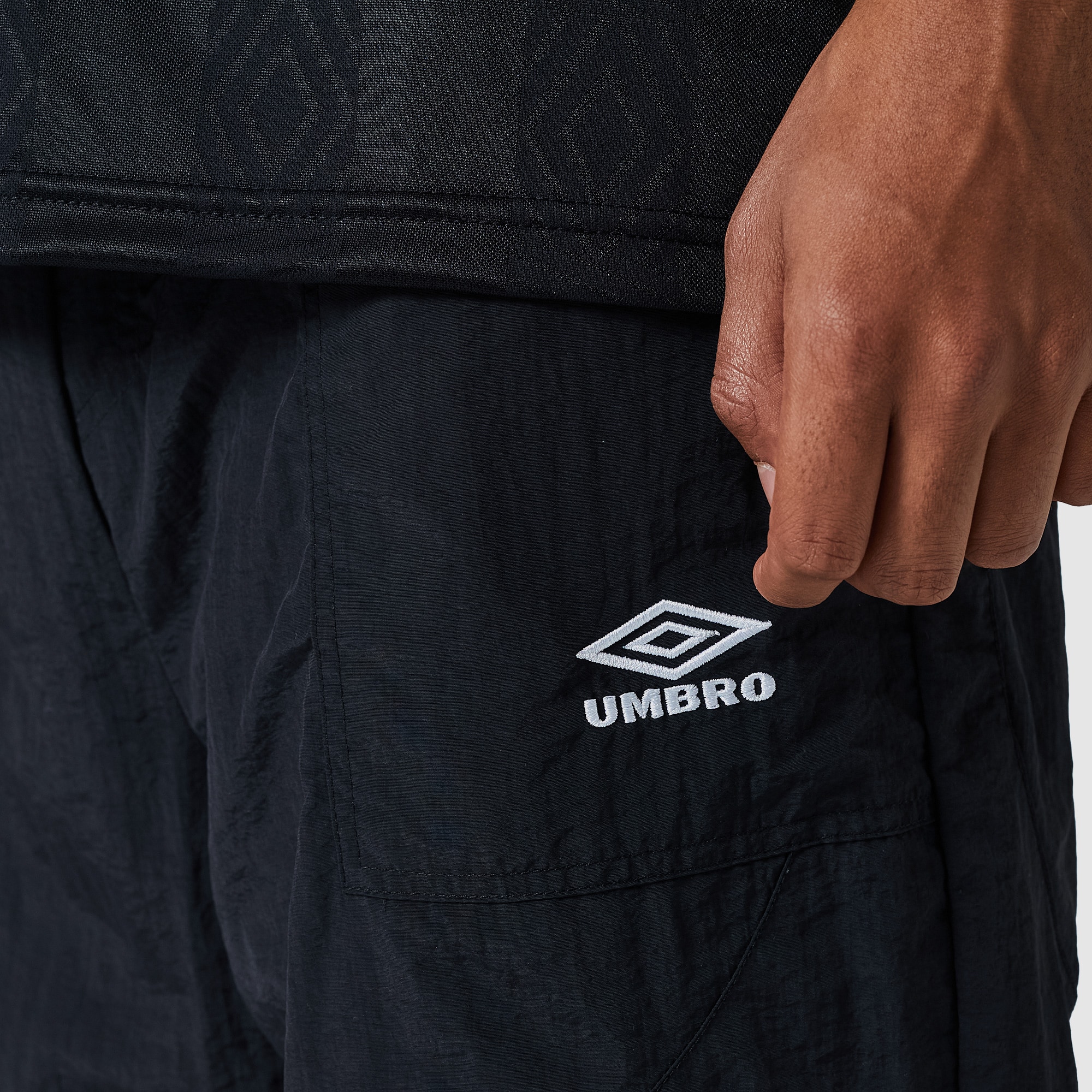 Umbro Zip Off Loose Fit Trousers - Black - Bottoms - Mens Clothing |