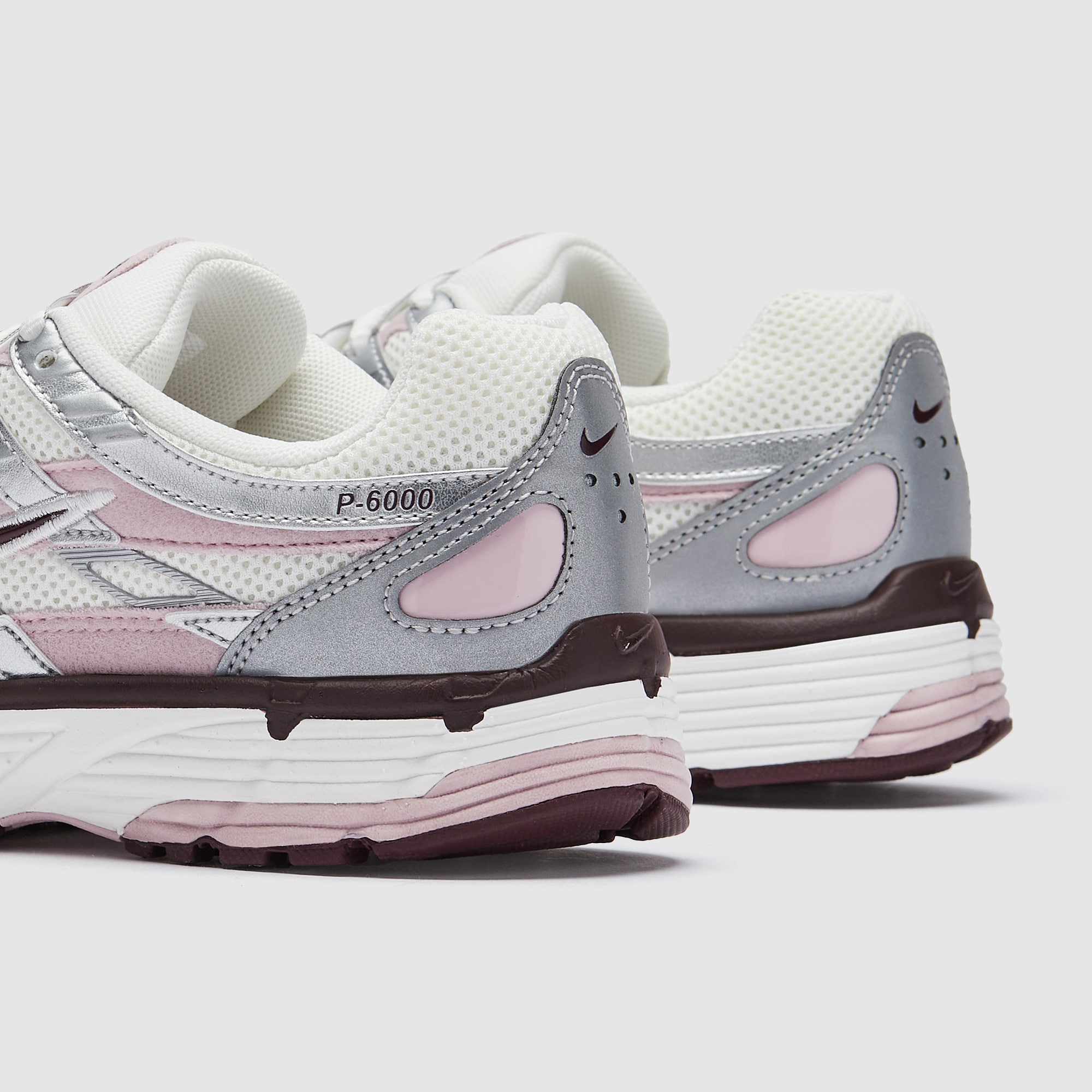 nike tanjun plum chalk