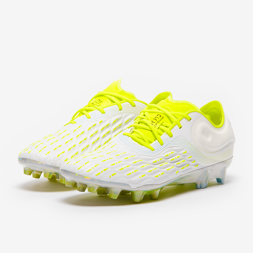 Under Armour Clone Magnetico Elite 3.0 Firm Ground - White  display picture 1