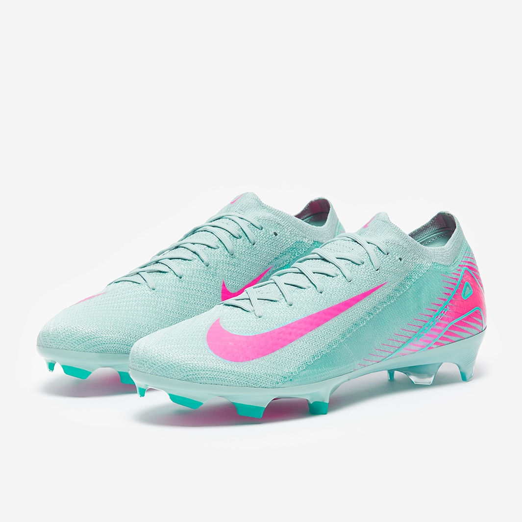 nike football spike shoes