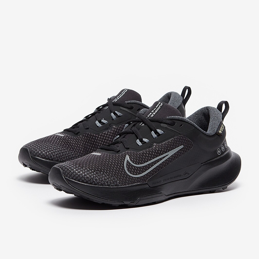 black nike trainers womens waterproof