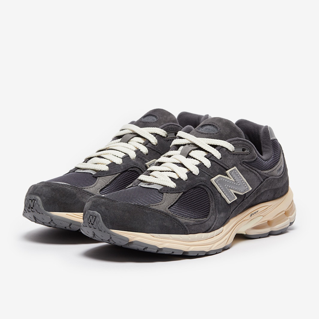 new balance 2002r phantom