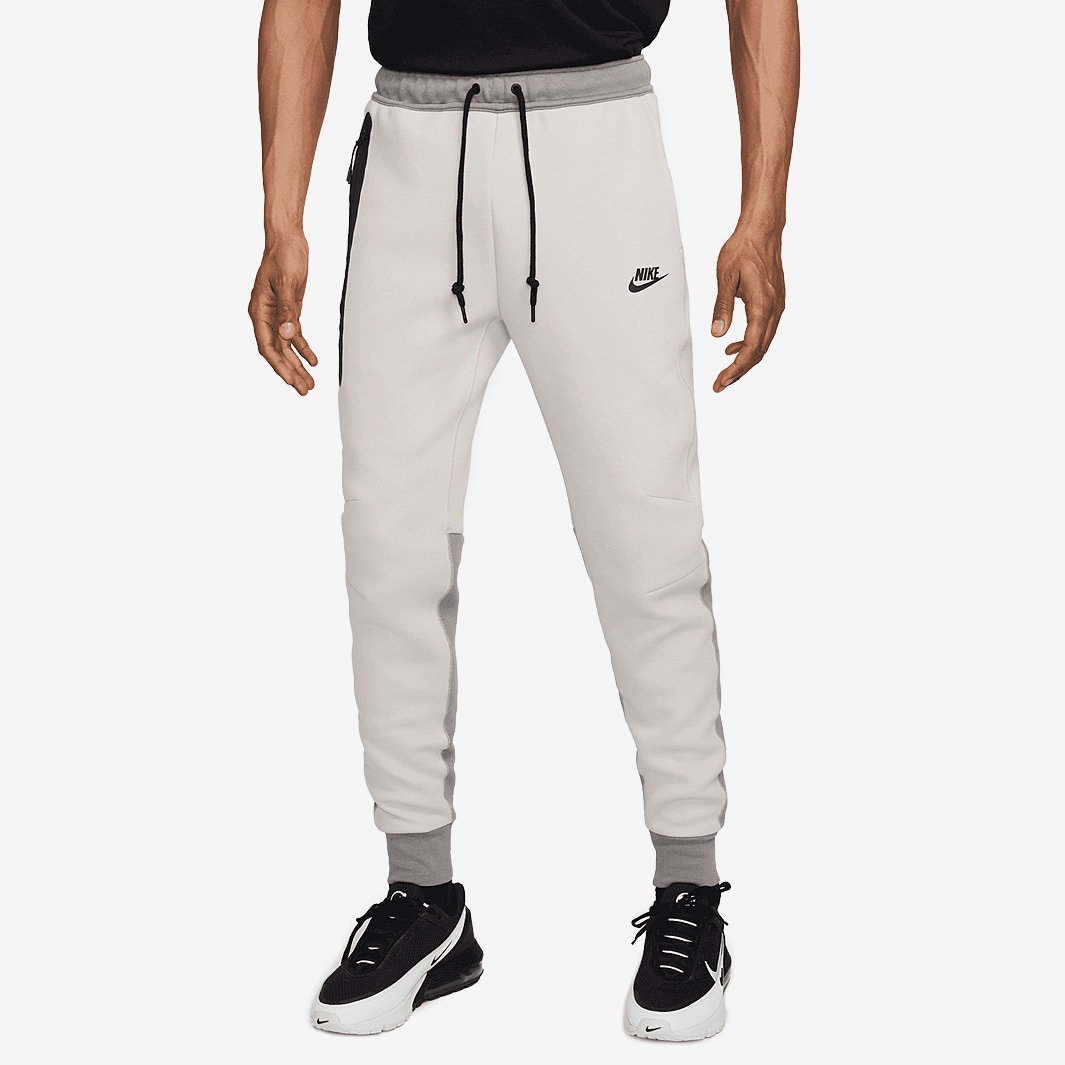nike lightweight jogger