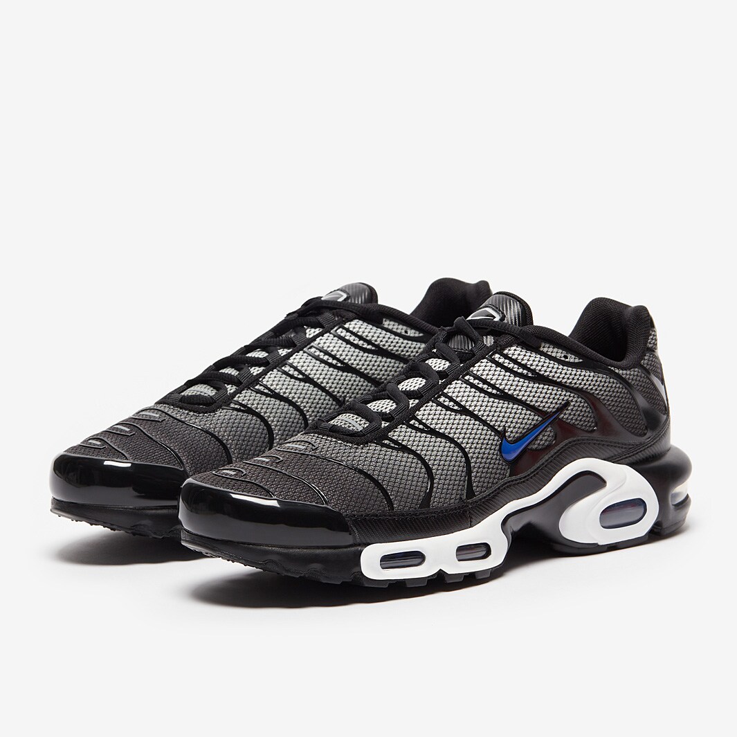 nike sportswear plus