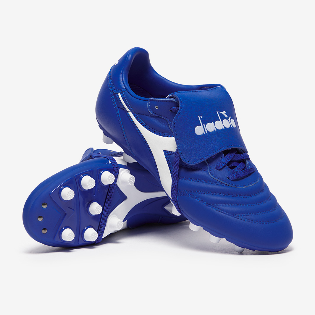 Les crampons Tn de Vinicius, disponibles à la vente