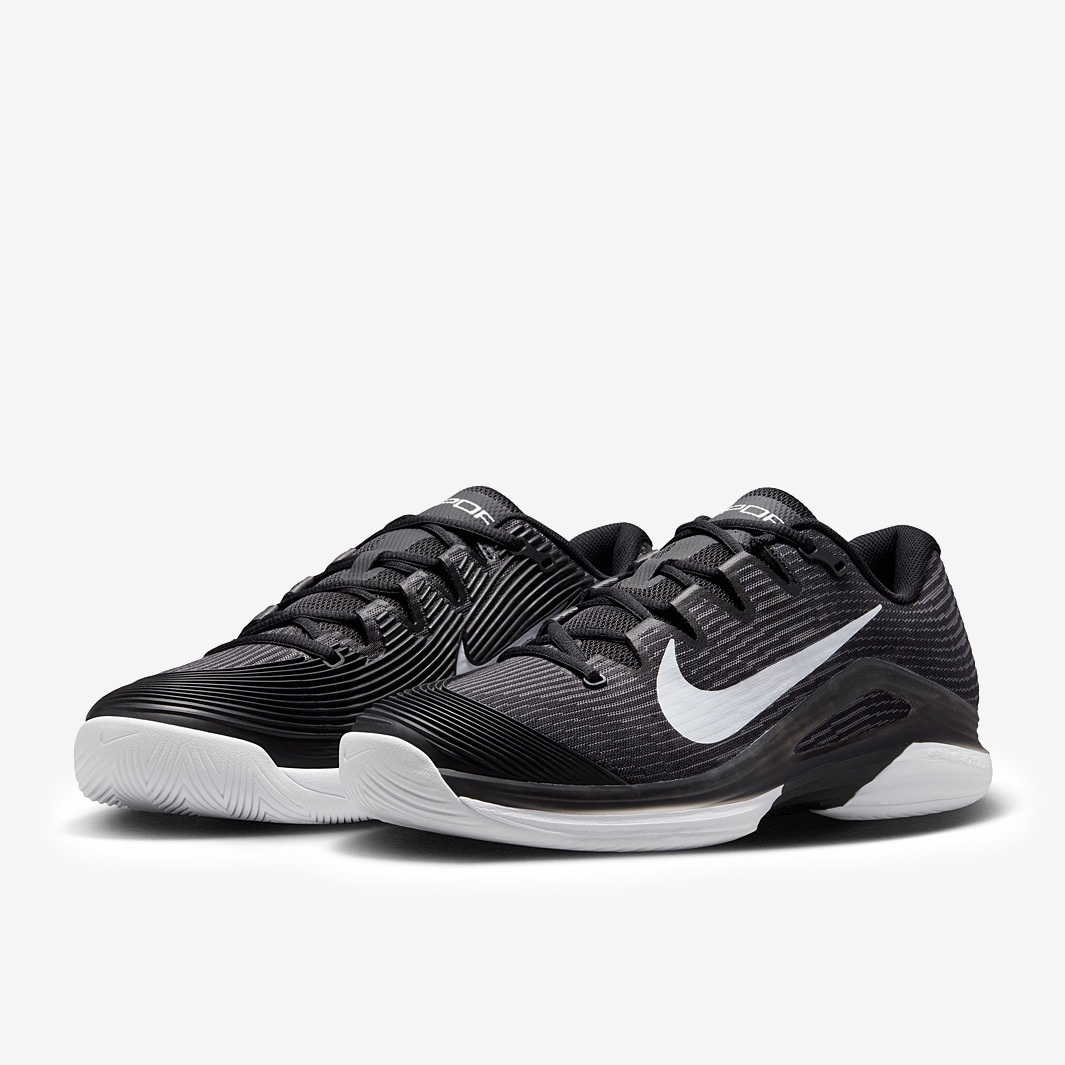 black mens nike tennis shoes