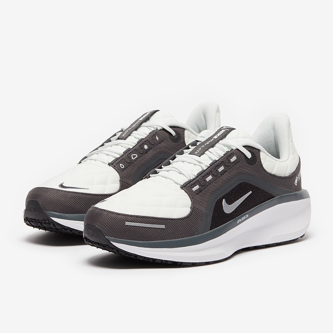 nike trainers adults