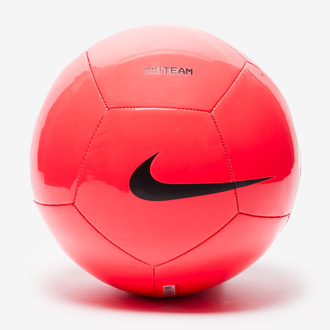 Nike Pitch Football Red