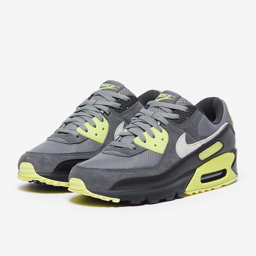 white nike air max 95s