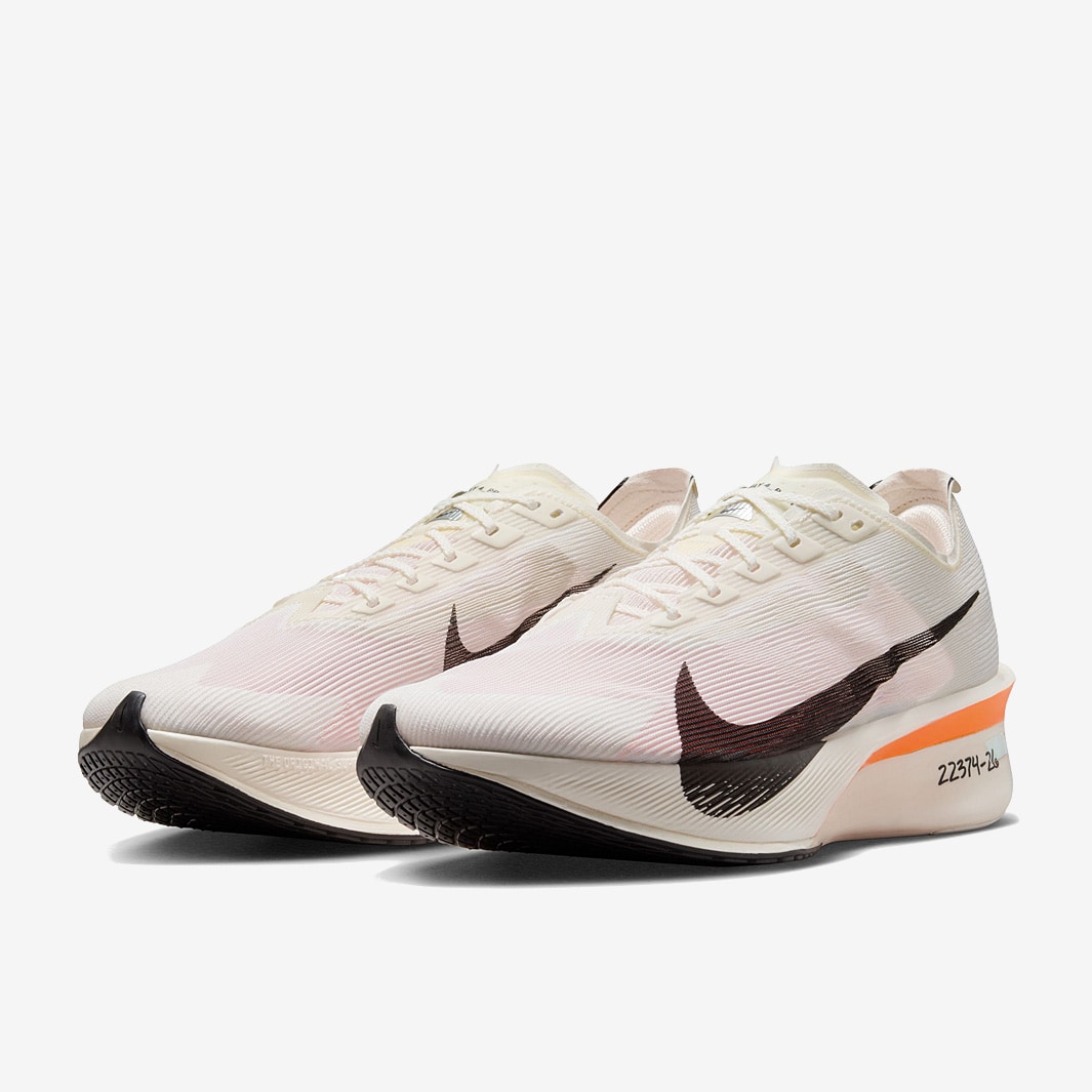 nike running trainers vaporfly