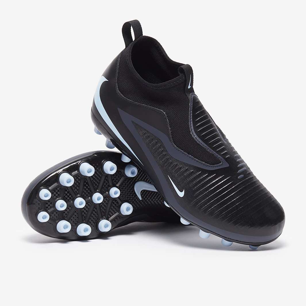 nike laceless astro boots