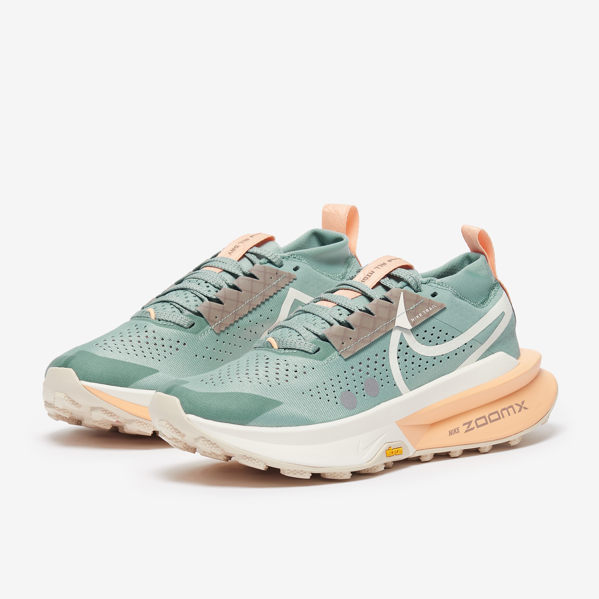 women's zoom strike 2 premium running sneakers