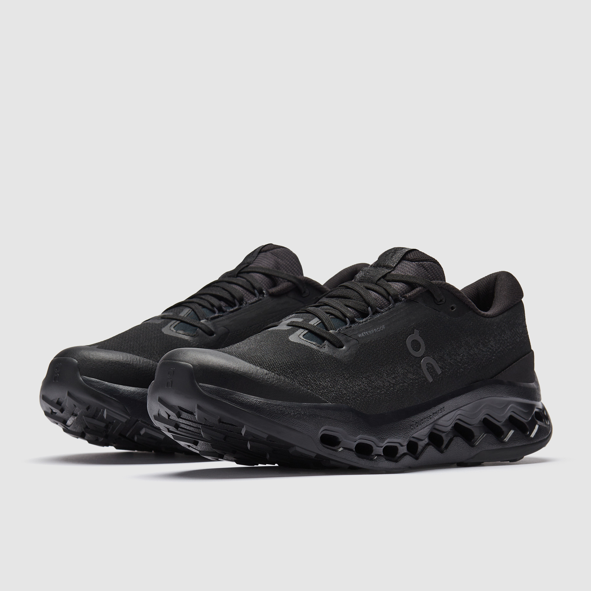 On Cloudsurfer Trail 2 Wp Black