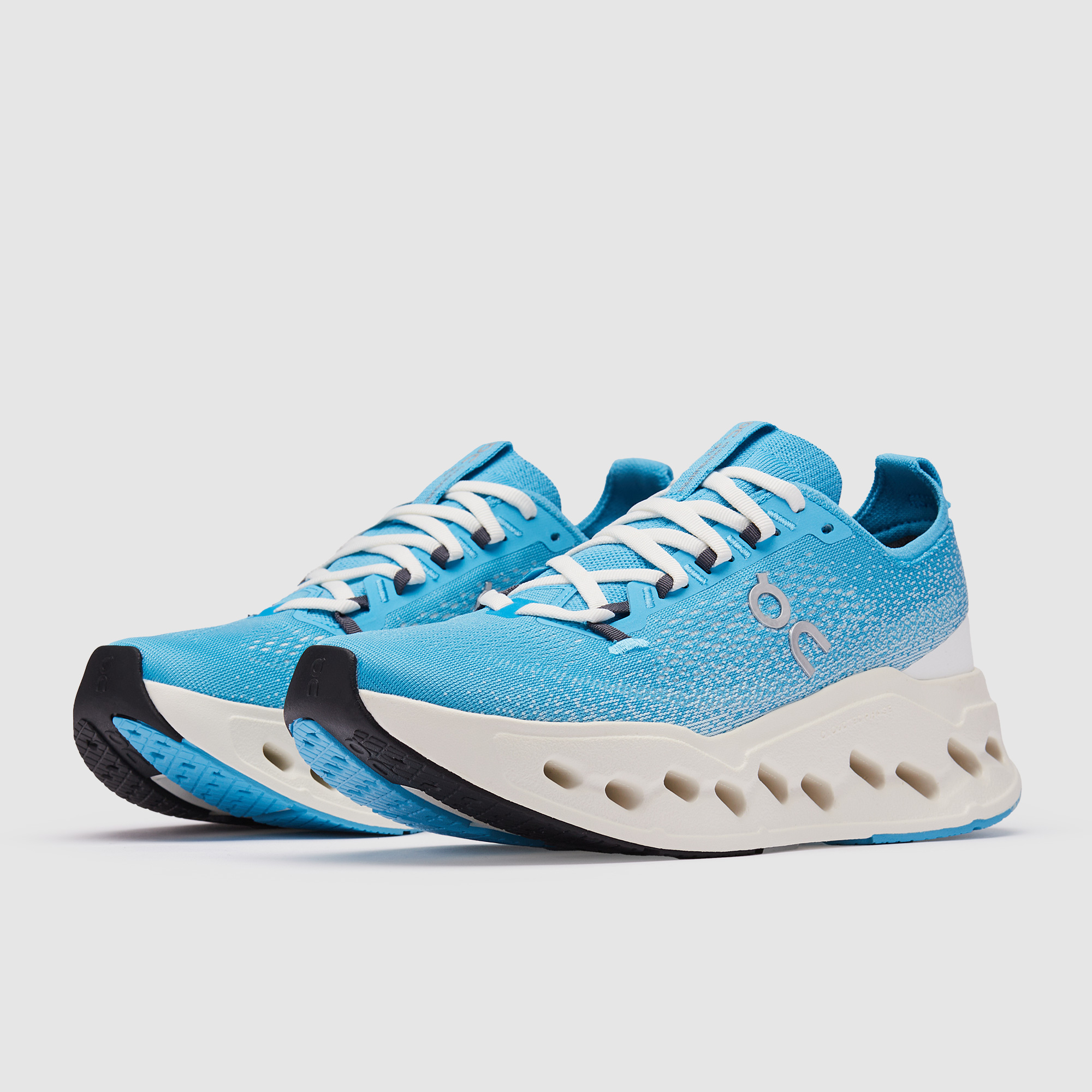 On Womens Cloudsurfer Max Horizon Ivory Blue