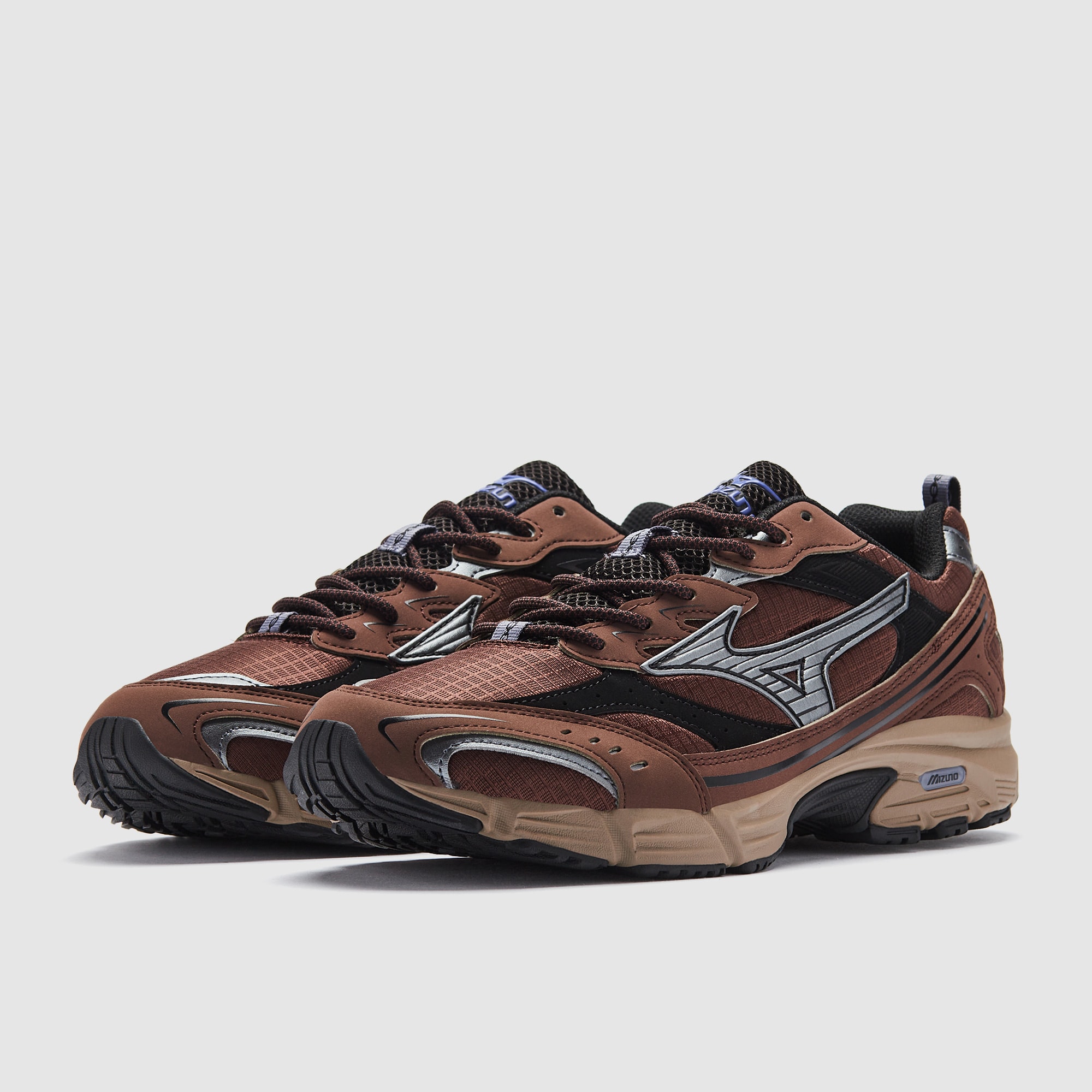 Mizuno MXR Tech - Chicory Coffee/Silver/Black - Trainers - Mens