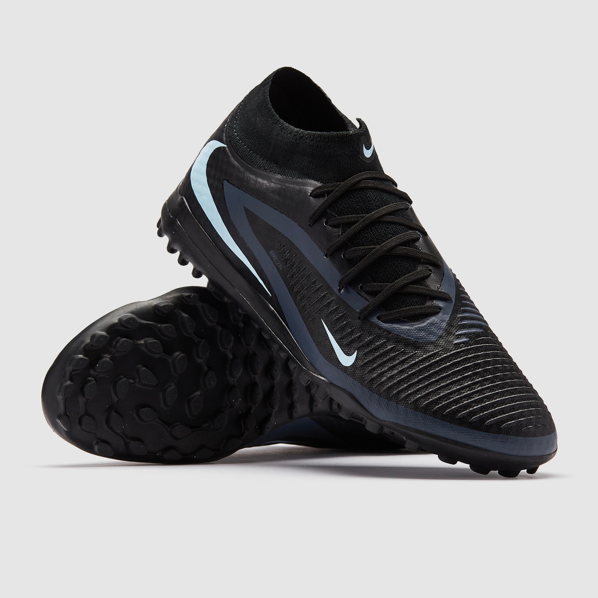 nike id astro turf trainers