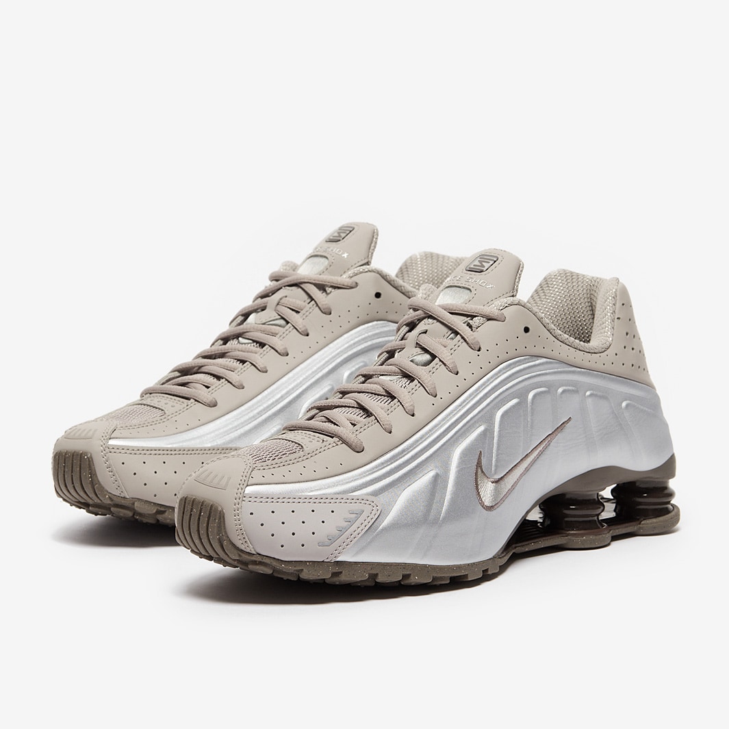 nike shox r4 size 11