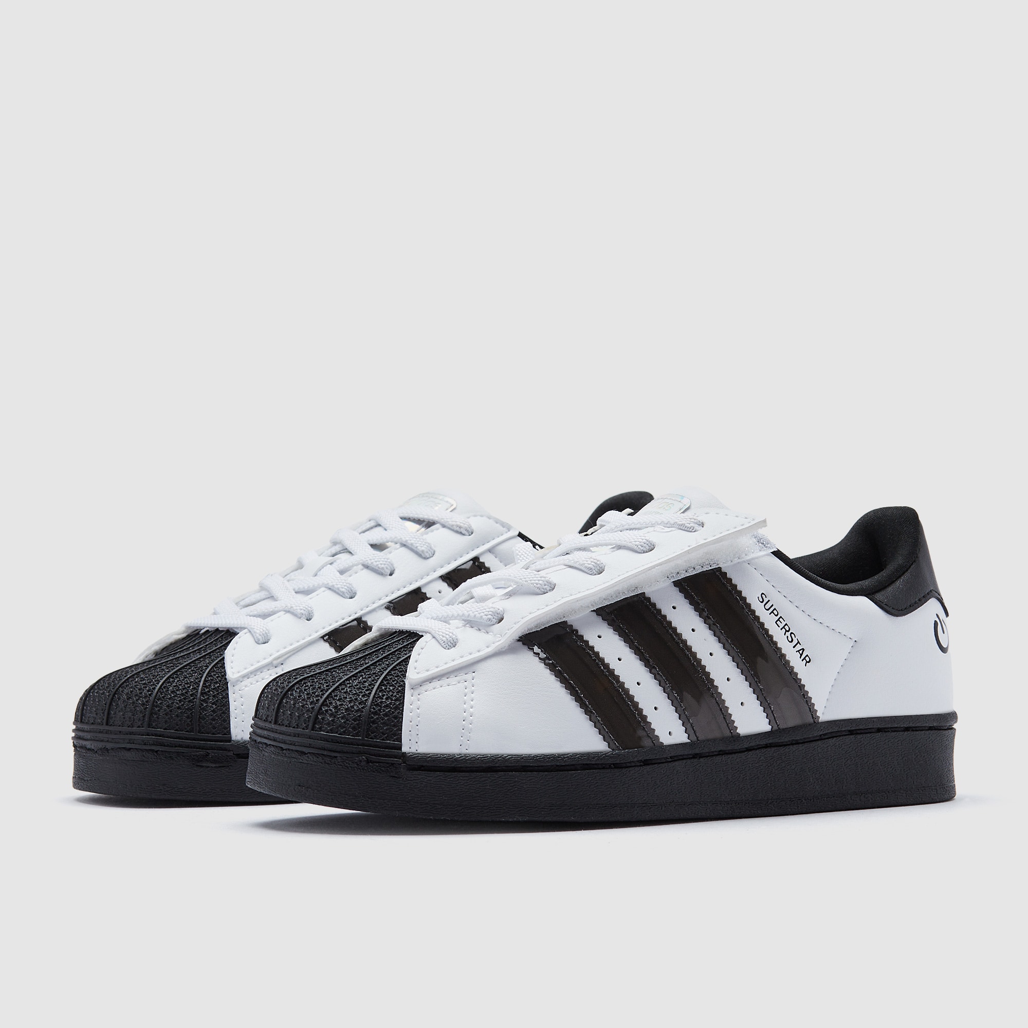 adidas superstar playstation