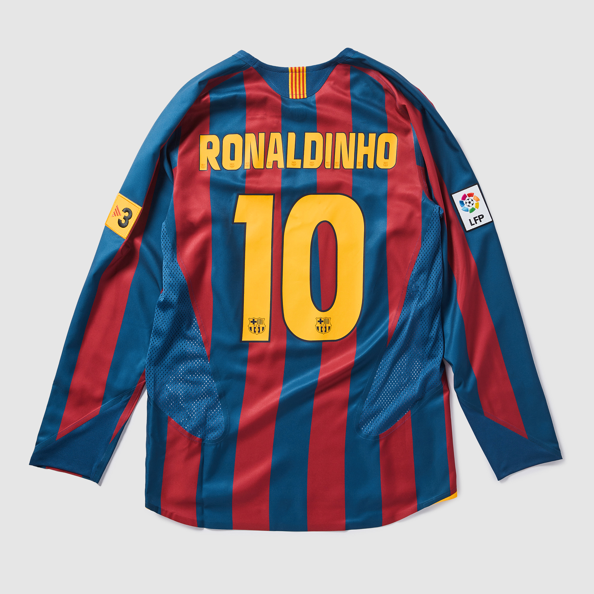Nike FC Barcelona 2006 Reissue LS Shirt with Ronaldinho 10 - Gym
