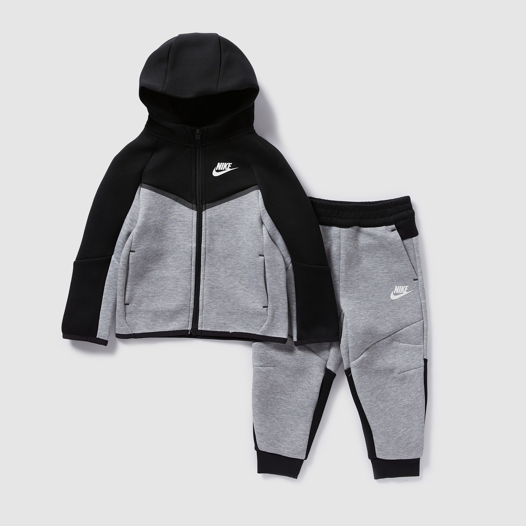 gray nike hoodie and sweatpants set