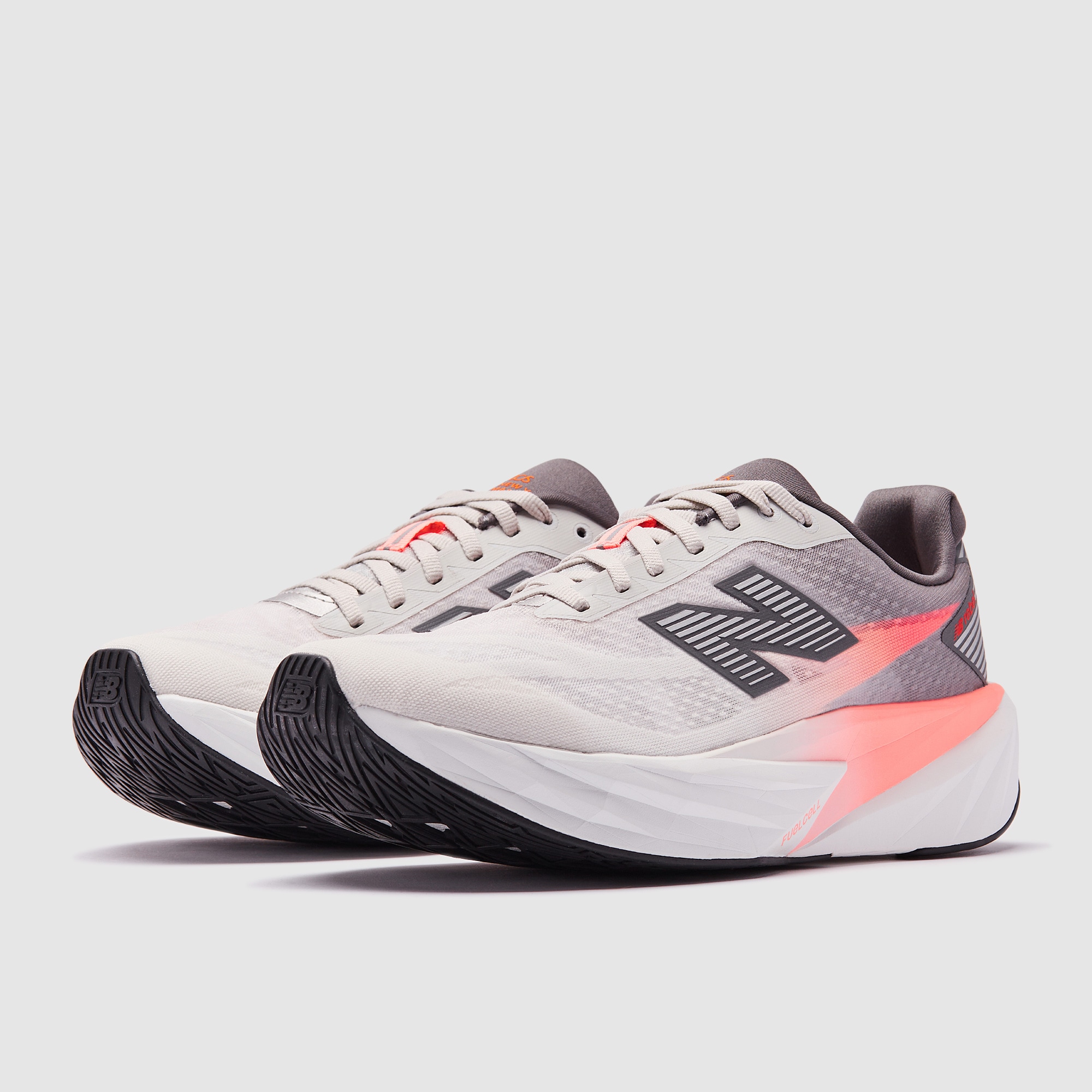 New Balance FuelCell Rebel v5 New York Edition - Grapefruit - Mens