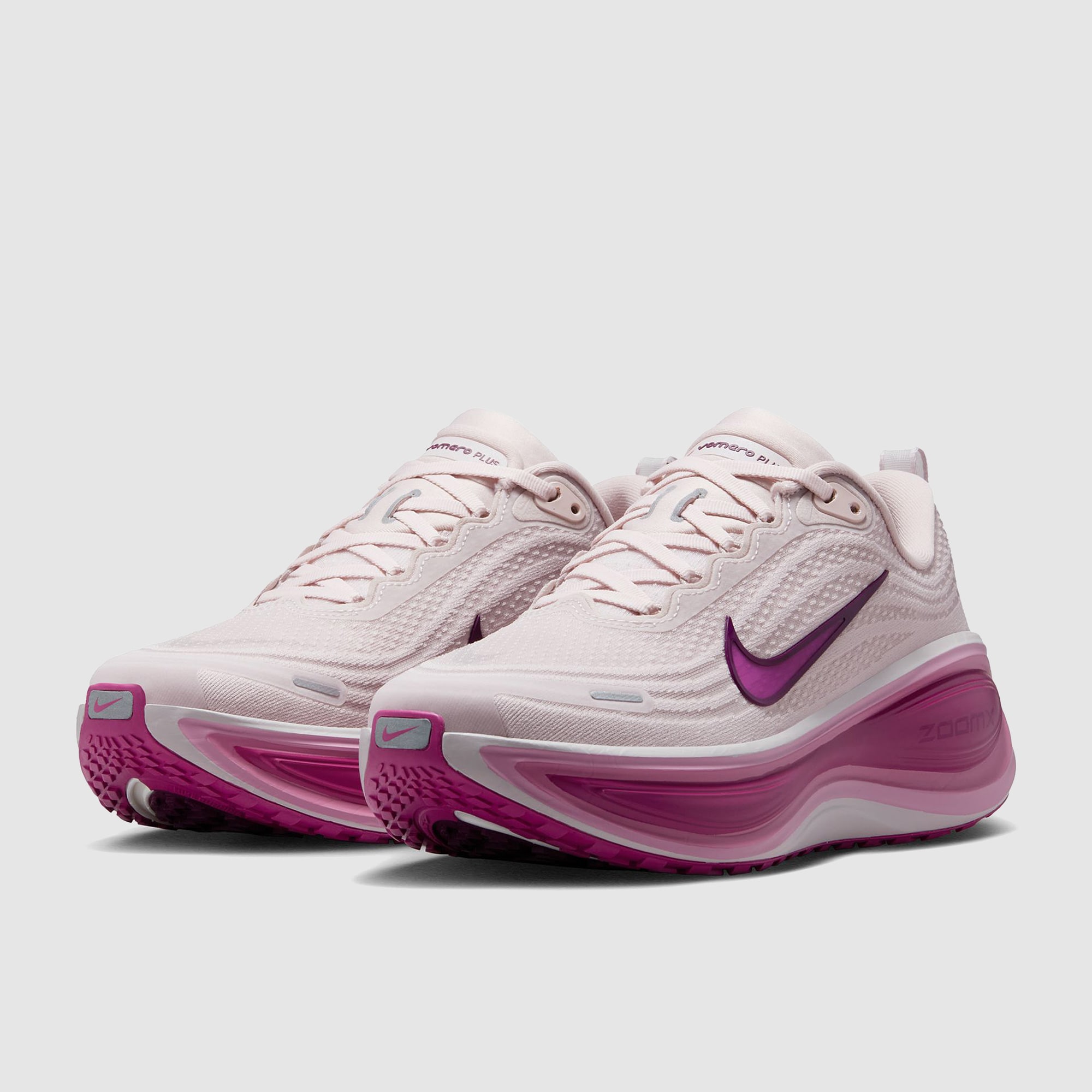 plus women nike