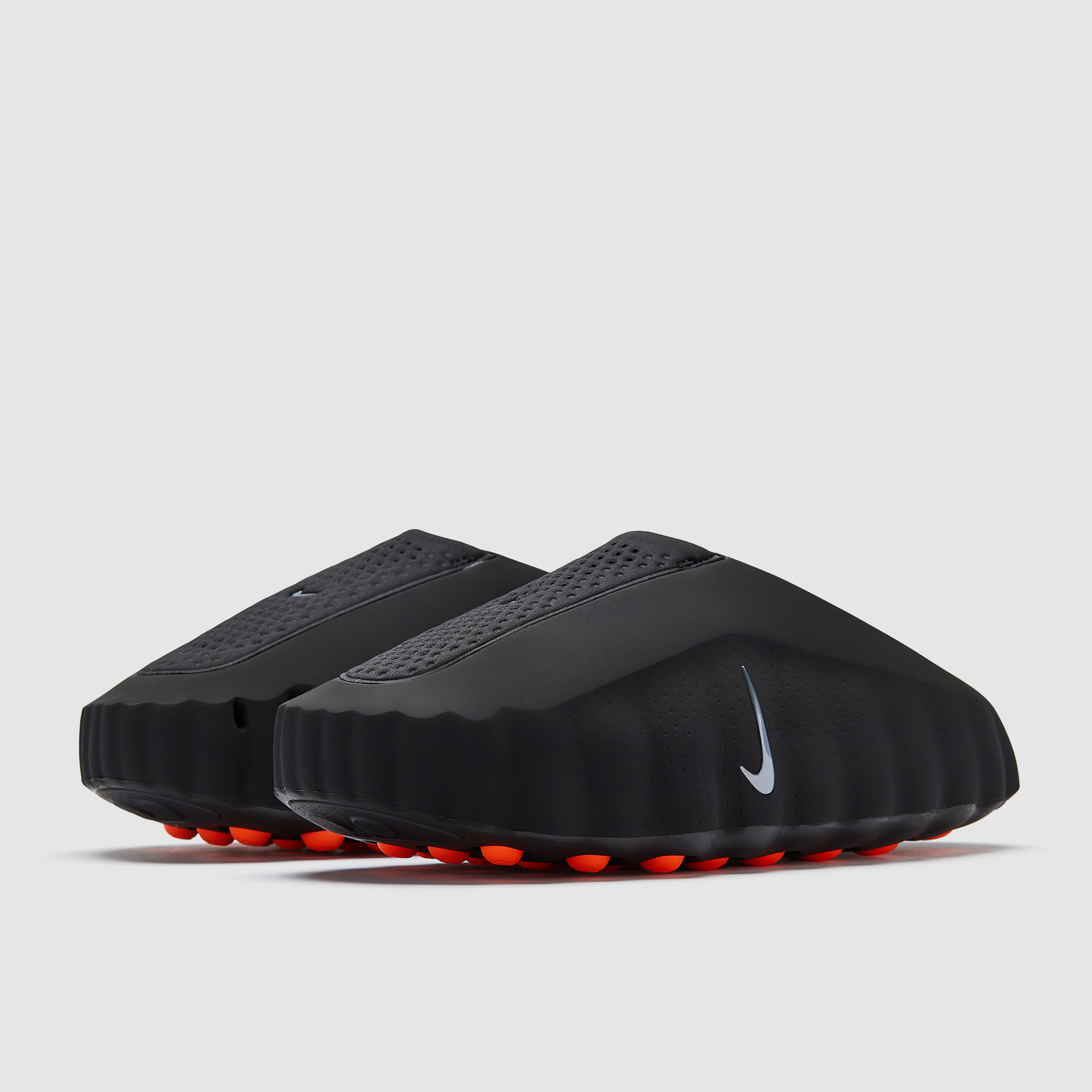靴 Nike Mind 001 Mules \"Black/Hyper Crimson NIKE - Nike Mind 001 Mules Black Hyper Crimsonの通販 by ブー's