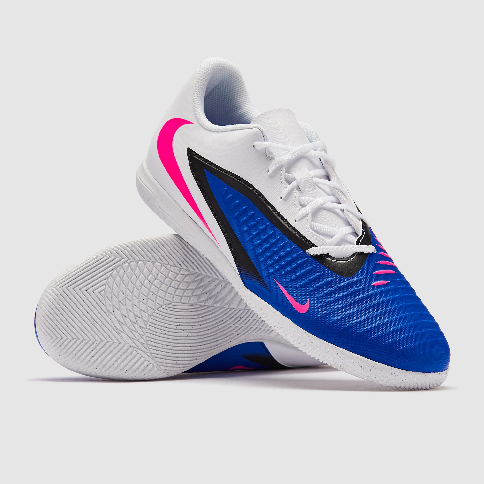 nike phantom futsal boots