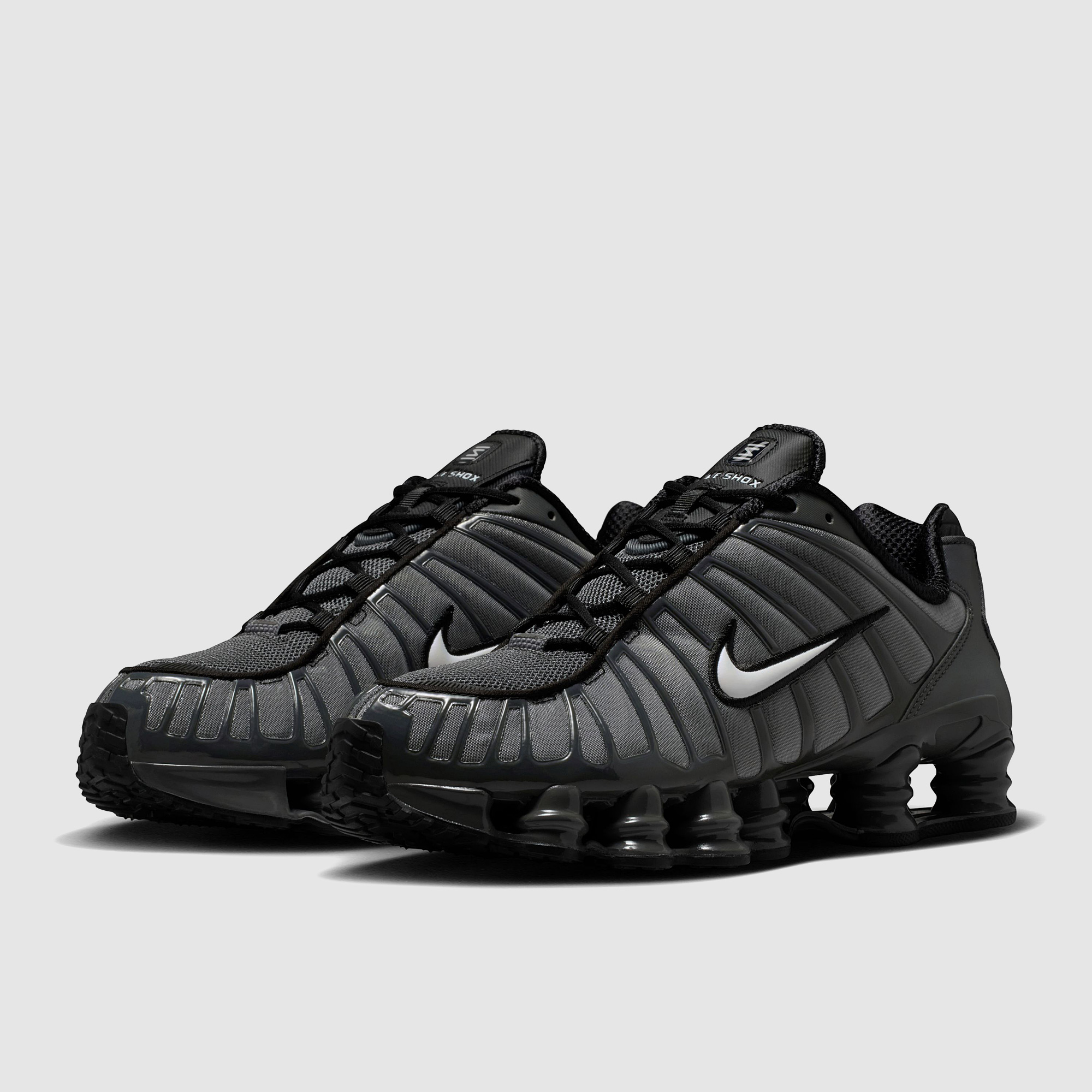 Shoes Mens Nike Shox size 10 display picture 1