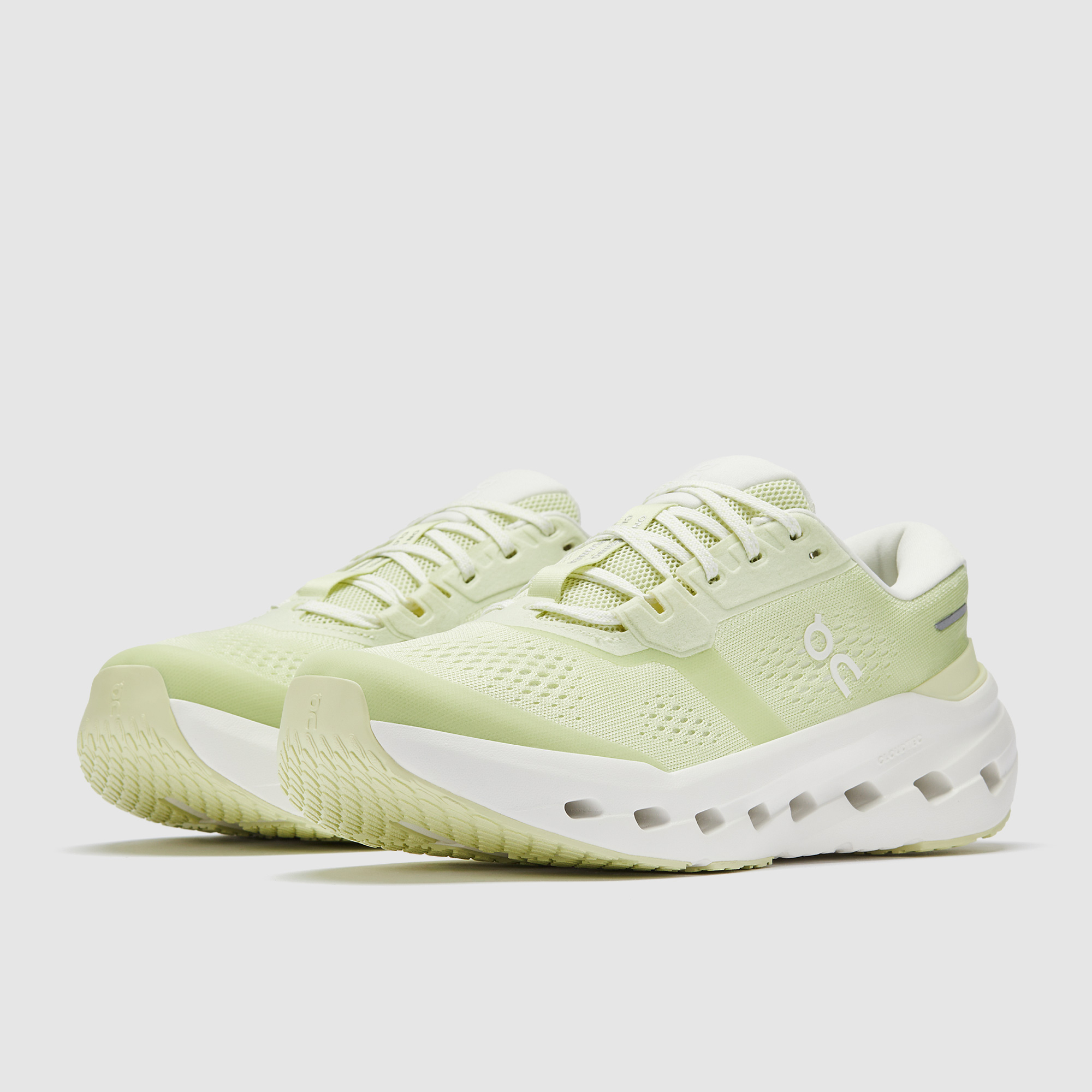 On Cloudrunner 3 White