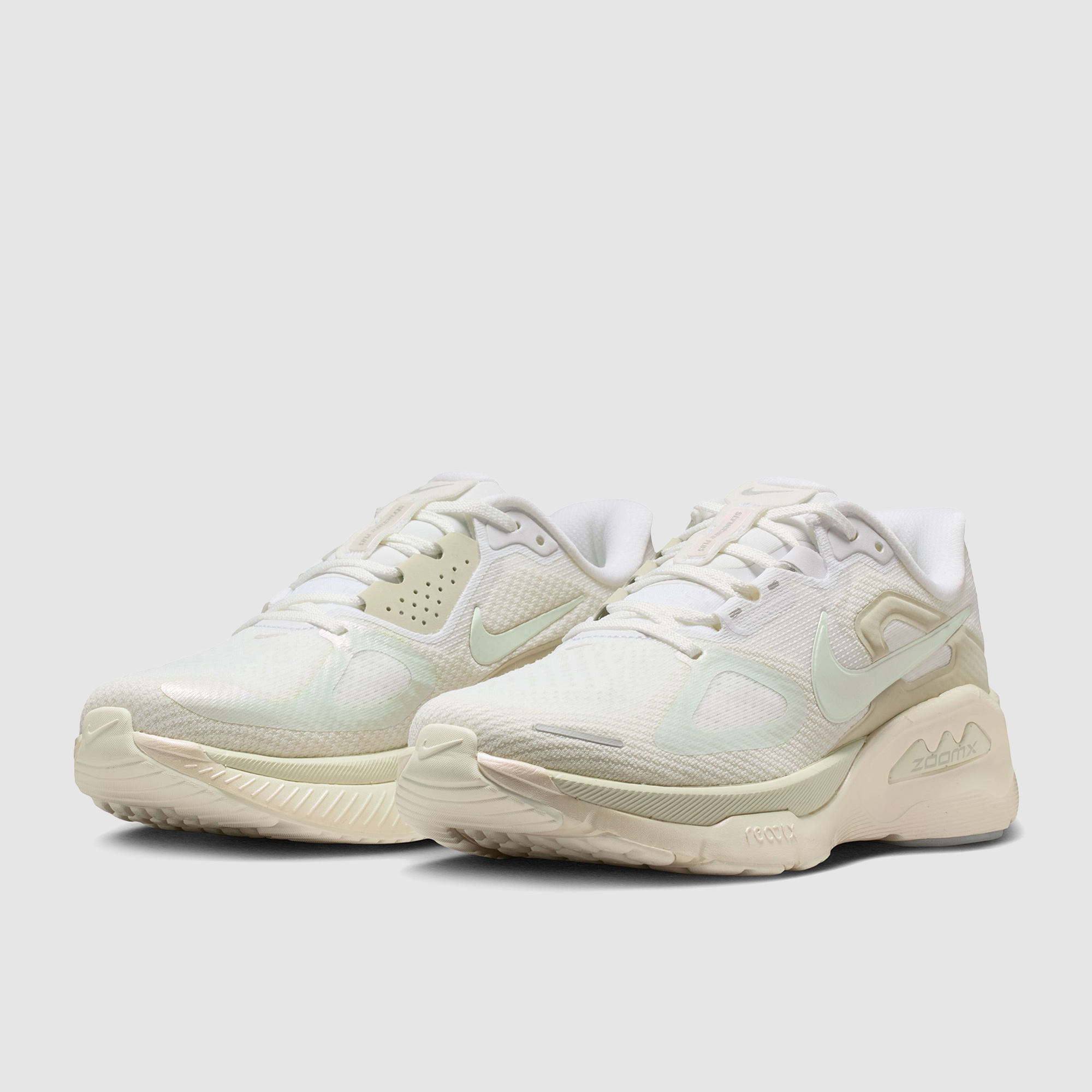 Nike Womens Structure Plus Sail Sea Glass Chalk Lt Smoke Grey White