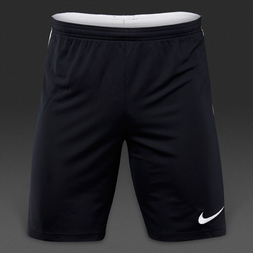 Черные шорты найк. Футбольные шорты Nike Dri-Fit. Шорты Nike Football DRIFIT. Nike 251788 shorts. Шорты Nike Academy 21 черные.