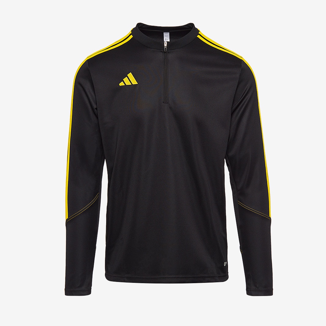 soccer training clothes