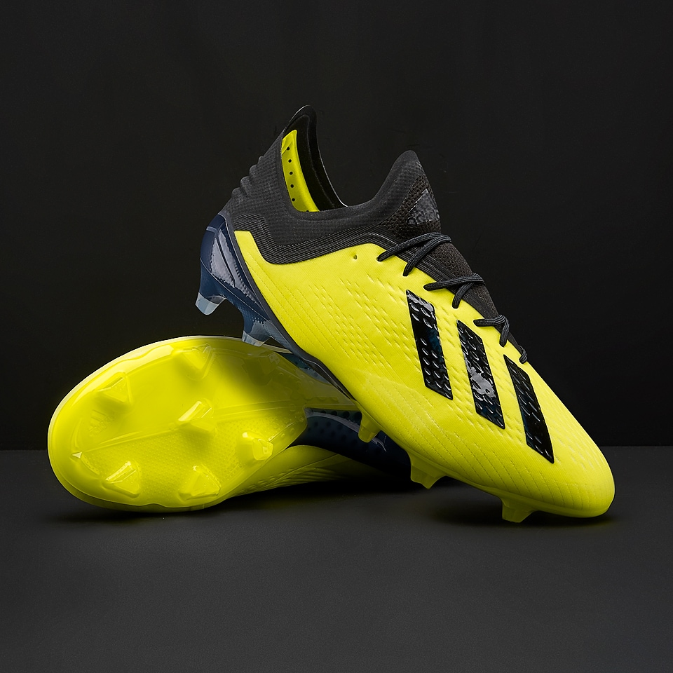 Бутсы adidas x18