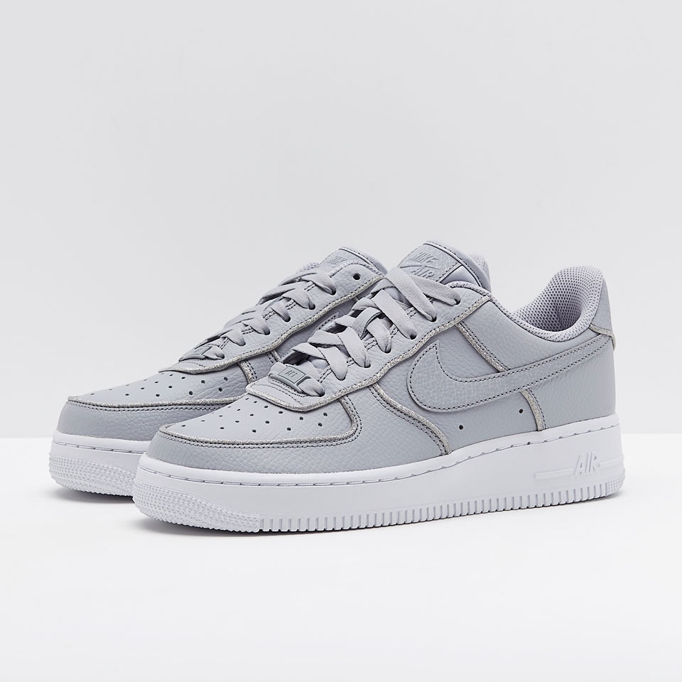 Air force white grey. Nike Air Force 1 Wolf Grey. Nike Air Force 1 07 Wolf Grey. Nike Air Force 1 07 серые. Nike Air Force 1 Low glitter.