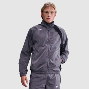 Chaqueta Nike Total 90 Repel Track | Pro:Direct Soccer