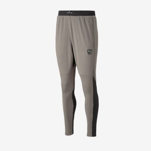Pantalones de entrenamiento Puma King 2023 Ultimate | Pro:Direct Soccer